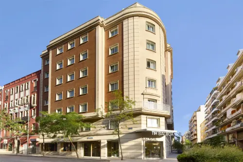 NH Madrid Balboa - parking