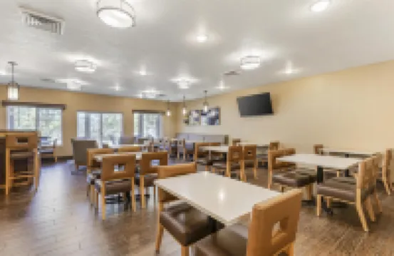 Best Western Plus Riverfront Hotel and Suites