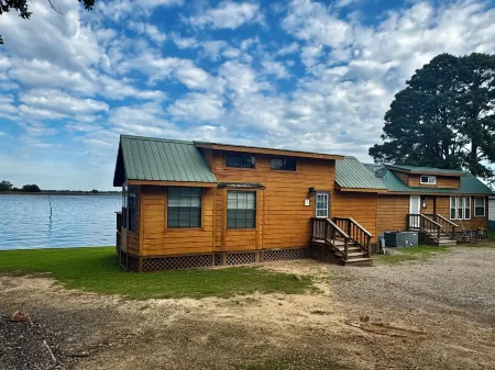 Pope's Landing Marina