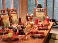 Picture Perfect Luxury Red River Ski Chalet ON THE RIVER w/ HOT TUB