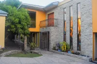 Spacious 6-bedroom house in Federation Park Port of Spain with AC, WiFi