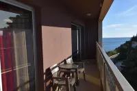 Harmonia Budva 1 - Apartment with Sea View Hotels in Boreti