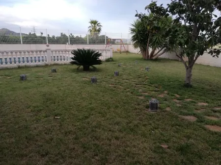 Rural house with swimming pool, garden and barbecue