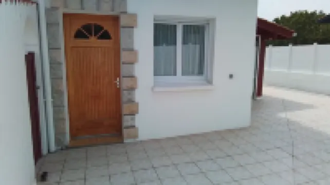 Le Logement Situé à Anglet Attenant a Notre Maison Avec Entrée Indépendante