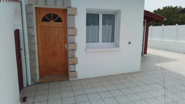 Le Logement Situé à Anglet Attenant a Notre Maison Avec Entrée Indépendante