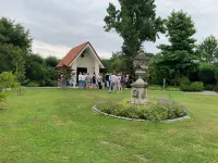 The Emtingshof is located in the middle of a dream garden. Hotel a Selm