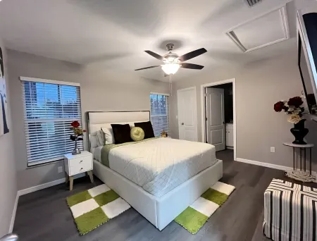 2 Bedrooms/2 Baths modern and comfortable home only 1.5 hours from Orland Отели в г. Ситрэс-Спрингс