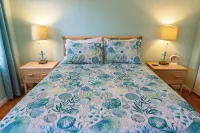 Book today, dinner on us!New listing! Stuart/Port Salerno cute cottage! Hotel a Port Salerno