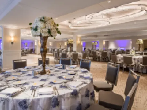 The Kingsley Bloomfield Hills - a DoubleTree by Hilton Hotels in Oakland County