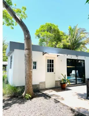 Mango Beach House Hoteles en