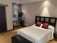 Family friendly,clean, spacious,modern,business desk,fast WiFi,secured,quite Hotels in Mafikeng