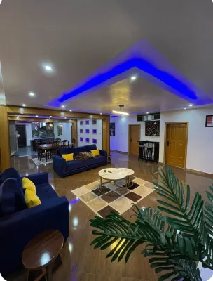 An Entire Stylish 4-Bedroom, 24-Hour Electricity Bungalow. A Rare Gem! Hotels in 