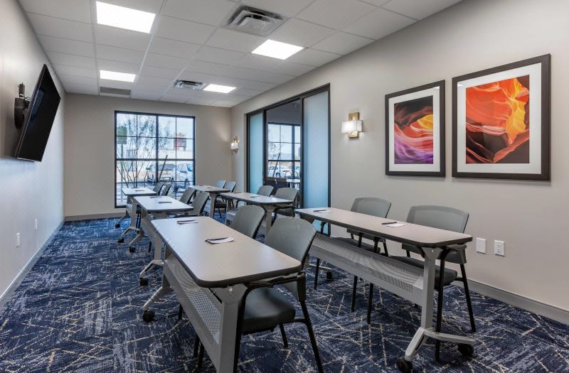Comfort Suites Scottsdale Talking Stick Entertainment District photo 5