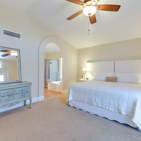 Pool & Spa! Goodyear Home, 1 Mi to Golfing