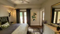 Charming 2Bedroom Villa in the Terrace Level of the Host Home,Completely Private