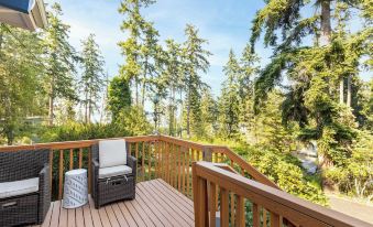 Mid-Century Beach Cabin by Avantstay Walk to Beach