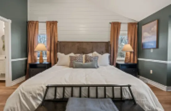 Oakwood Manor: Hot Tub, Sauna, Fire Pit, Games