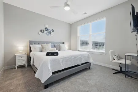 Relaxing Getaway  King Bed • Balcony • Work-Ready apartment in Whitestown.