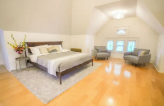 Spacious 5-bedroom Historic House in Saint Paul