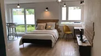 Studio 35 m2 Refait à Neuf Hotels in Fougères