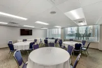 The Harborview on Lake Michigan, Ascend Hotel Collection - breakfast