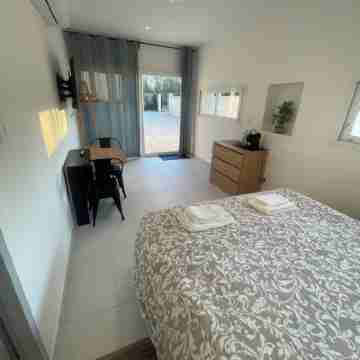 4-bedroom house with pool Rooms