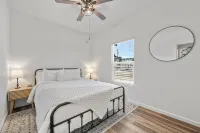Newly Rennovated • Walking Distance to Downtown • Cripple Creek Donkies