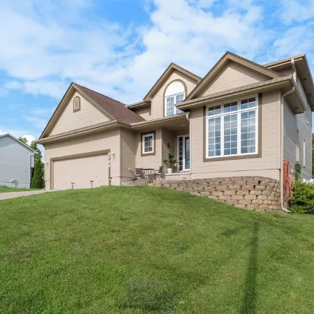 Radiant Oaks Retreat - Pool - Hot tub - Game Room - Family Home