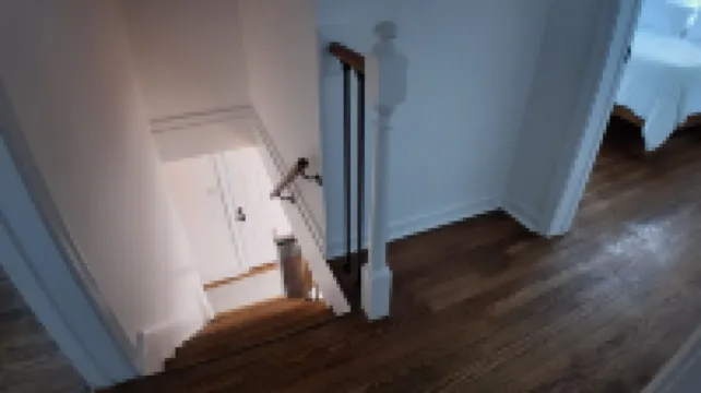 Charming 3-bedroom house with porch and yard in Winchester