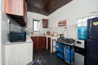 ALAKESHWARA HOME  STAY FULLY FURNISH  3 BED ROOM 2 bath  APARTMENT  IN KOTTE