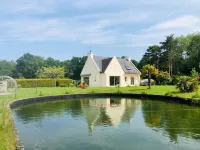 Villa with swimming pool and tennis court near Mer Blanche and Golf de Benodet Hotels in Benodet