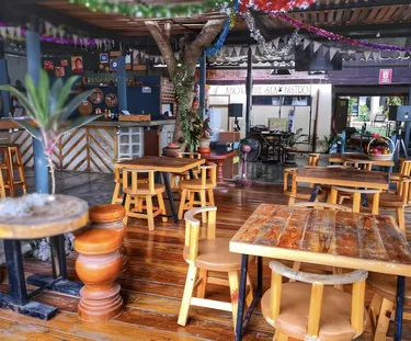 รูปภาพของAbove the Sea Maesariang