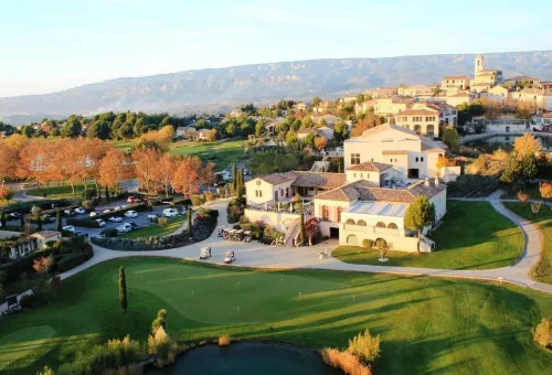 Upscale home in pont royal golf course