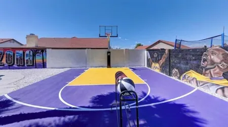 The Oasis Arizona Basketball Court, pool, mini-put, Arcades!