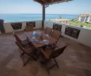 BLUE HOUSE AN EXCLUSIVE PENTHOUSE ON THE SEA OF THE AEOLIAN ISLANDS WITH PARKING Hotels in Gioiosa Marea