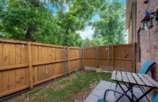 25% Off 1Bd DFW, Hwy183/161, Private Yard - Irving I49