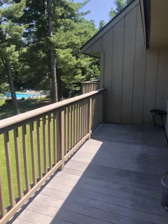 3 bedroom four season condo one mile from Sugarbush