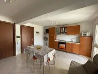 100 meters from the crystal clear sea of Isola delle femmine and a stone's throw from downtown Hoteles en Isola delle Femmine