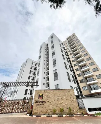 Charming 2-bedroom condo in enchanting Nairobi with fitness room & swimming pool Hotels in Kasarani