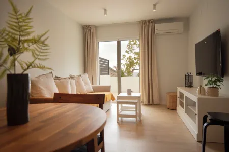 Cozy apartment with terrace and views in the neighborhood of Monachil