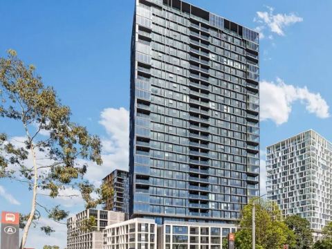 Olympic Park Stylish 2BR | Walk to stadium | Pool & Gym