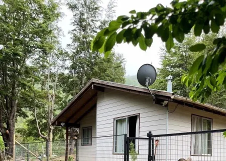 Cabaña 3-bedroom cottage in Pucon with stunning views