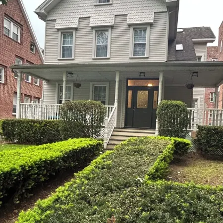 Clean, Classy, Convenient. Montclair's Best Stay! Walk to Town and Train