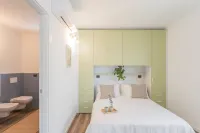 Misultin House & Swimming Pool, Luxury in Lake Como by Rent All Como