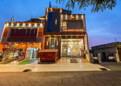 Hotel the Ramay Palace Hotels in Manjha Kala