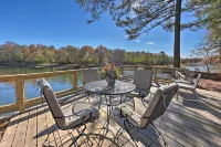 Waterfront Deck Home on Ouachita River!