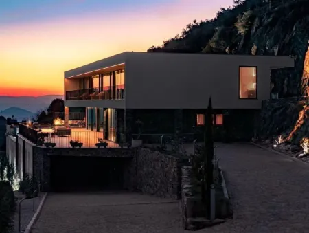 Amazing Douro House Lugar das Penas Отели в г. Алихо