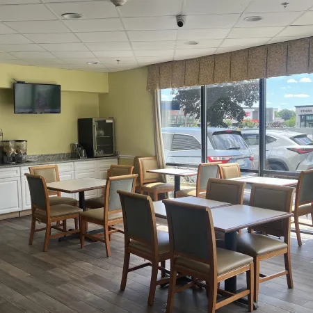 Super 8 by Wyndham Albany