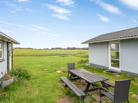 "Stavros" - 410m from the Sea Отели в г. Lonstrup