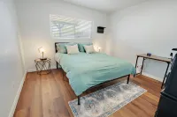 4B 2B Home in Carson Near Harbor UCLA Hospital